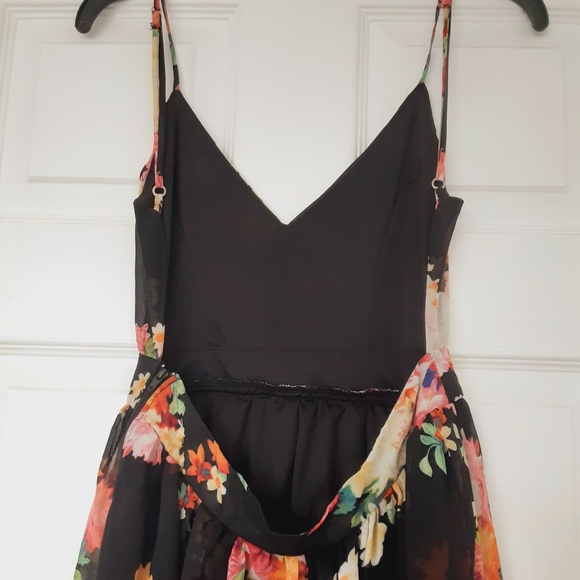 Windsor Floral Maxi Dress - Picture 4 of 4